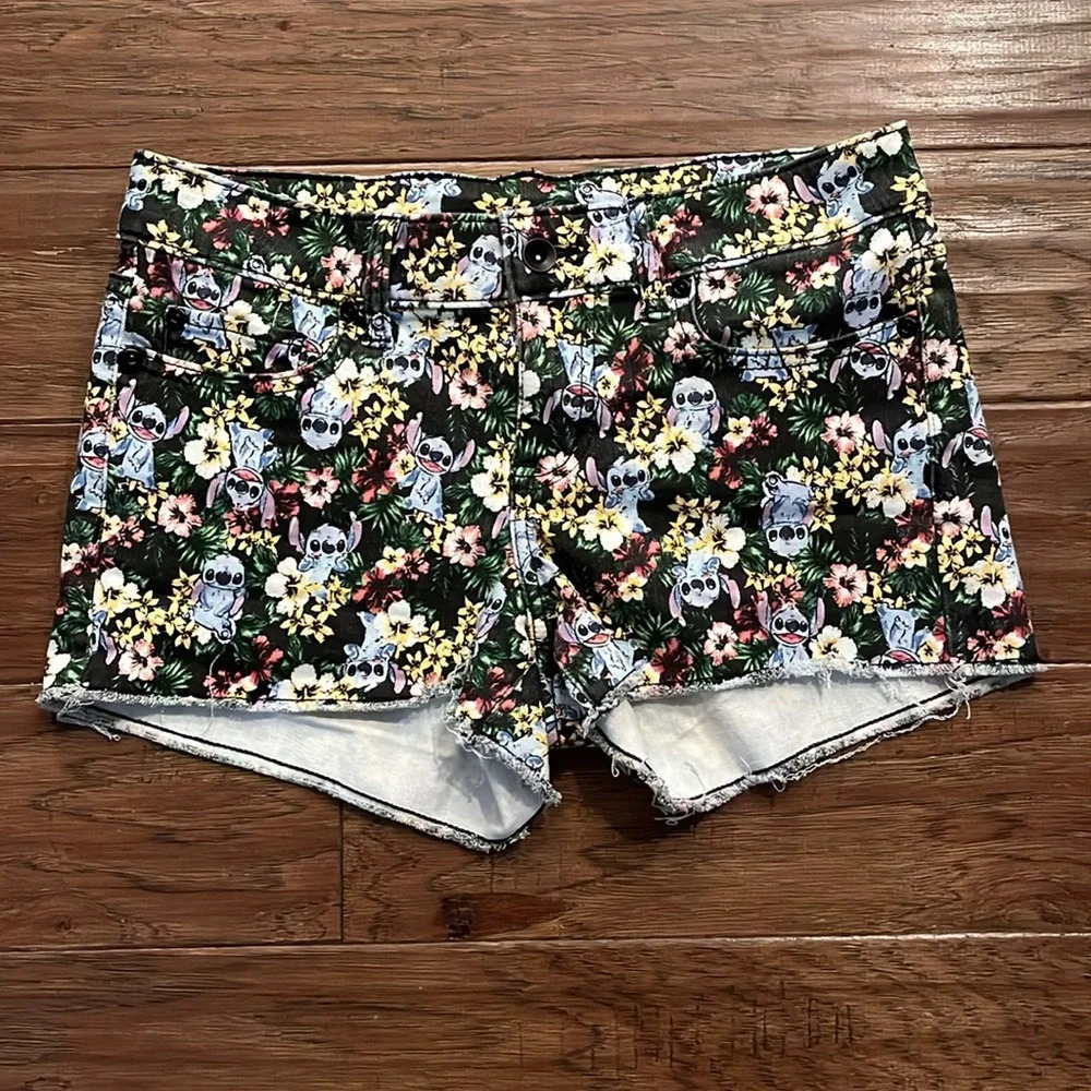 Disney Lilo & Stitch Floral Print Shorts Size 5 (Juniors)